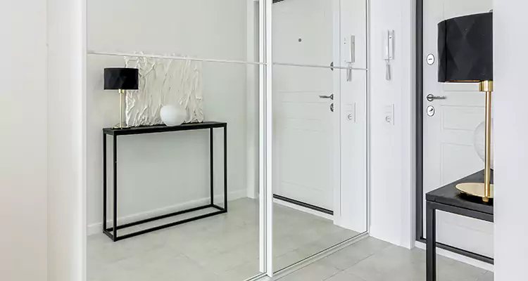 Mirrored Bifold Closet Doors Repair in Deltona, FL