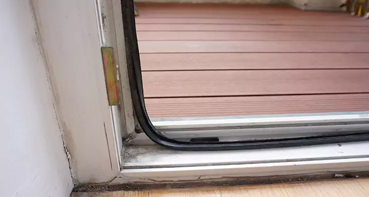 Why Choose Us for Leaking Sliding Glass Door Repair in Deltona, FL?