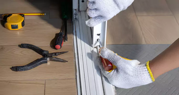 Screen Door Wheel Replacement in Deltona, FL