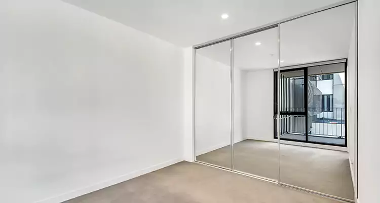 Why Homeowners Choose Us for Sliding Mirror Door Replacement in Deltona, FL