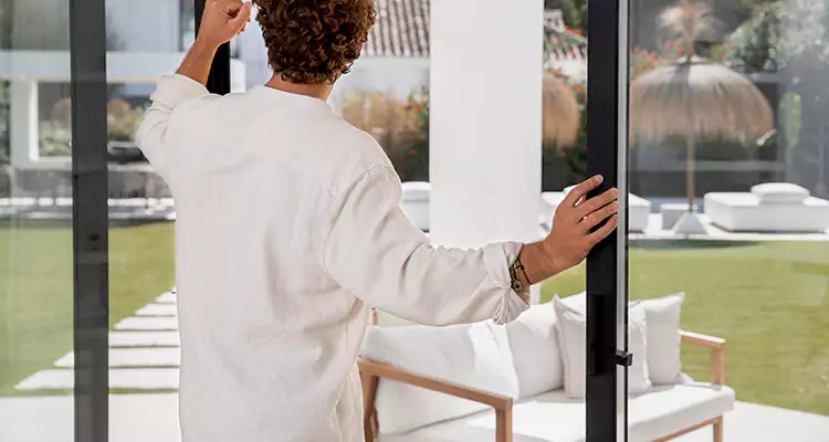 Fix Backyard Sliding Door Hard To Operate in Deltona, FL